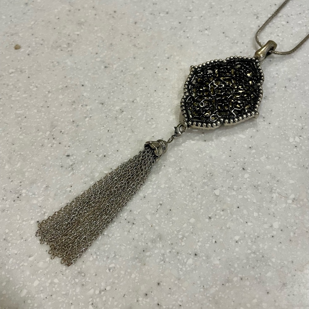 Premier Designs Reversible Filigree Pendant Necklace